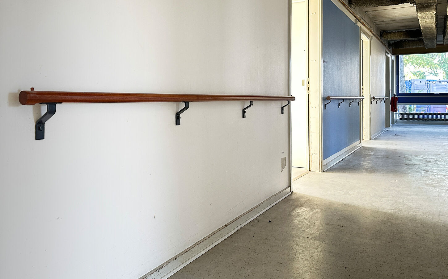 Mahogni håndliste 259 cm Ø 45 mm