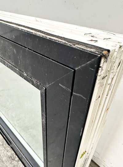 Træ alu vindue fra Velfac med matteret glas