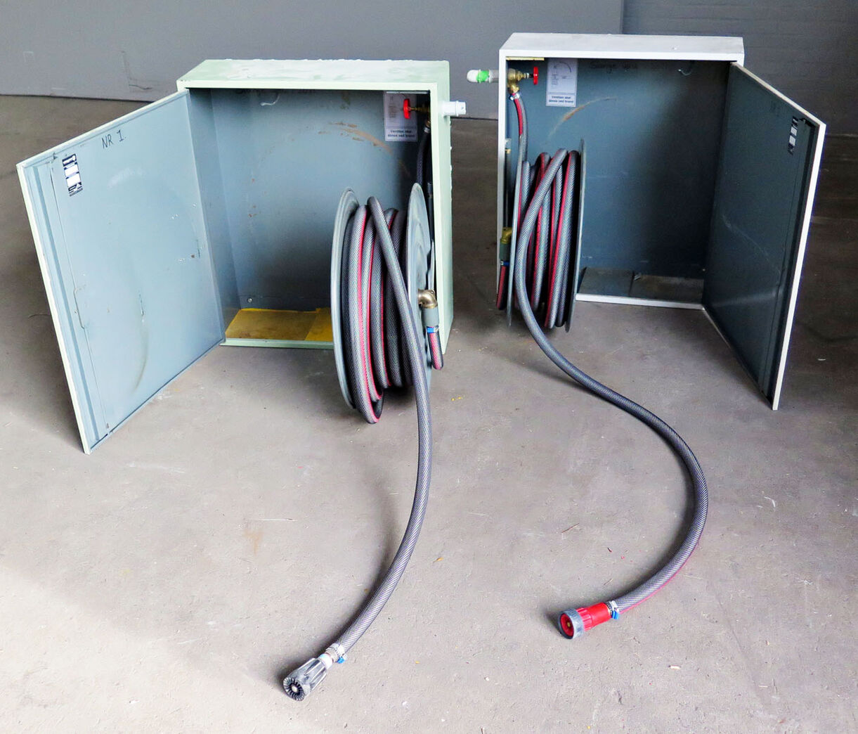 Brandskab i forskellige farver Brandskab i forskellige farver