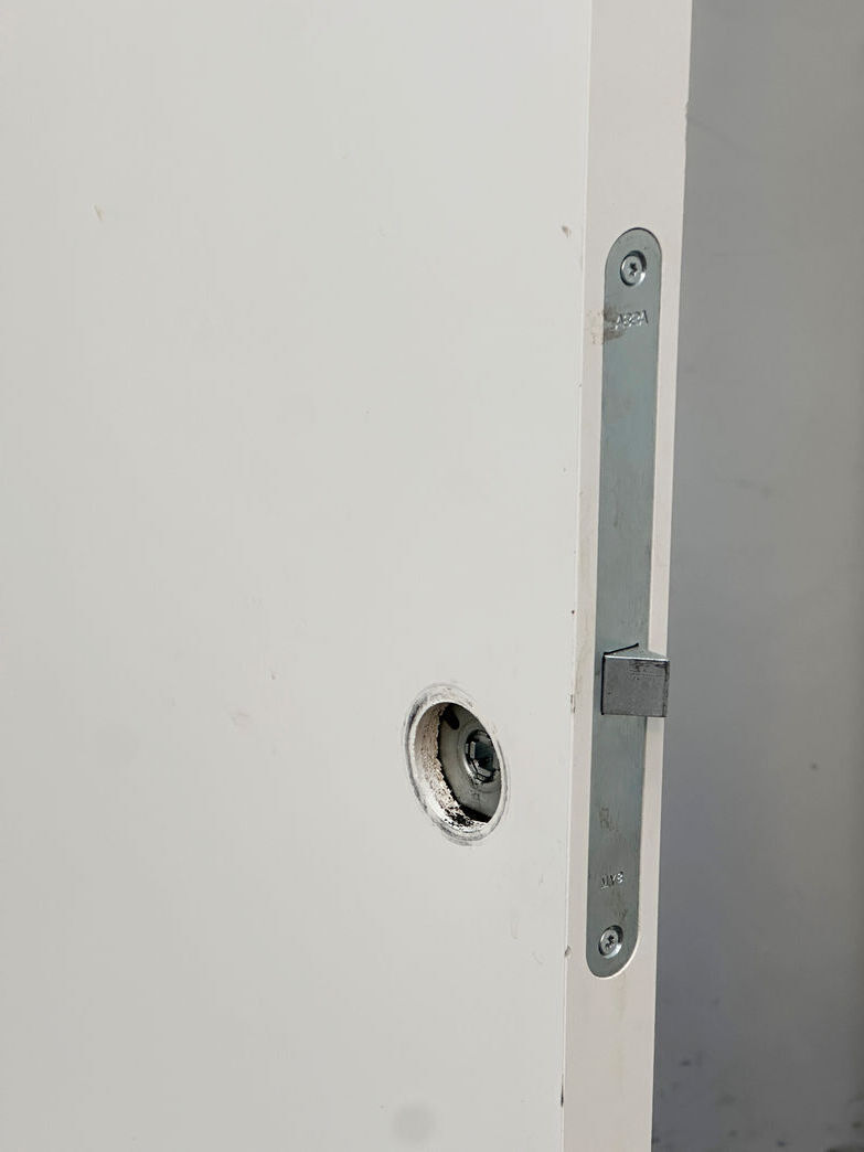 Trehøje massiv dør M10 med karm