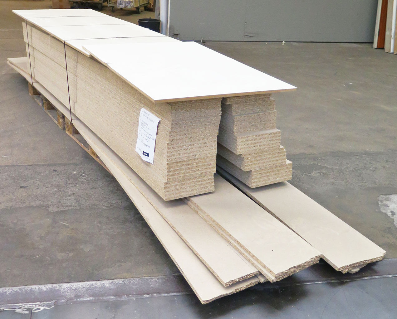 Parti 19 mm spånplade strimler 60 stk