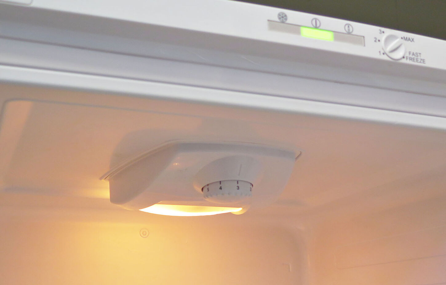 Gram køle/fryseskab