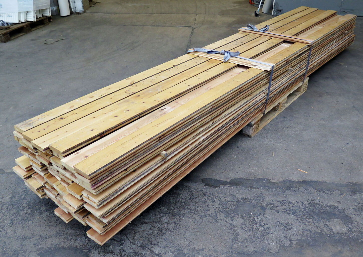 Brugte gulvbrædder i fyr, 33m2, 11,5cm