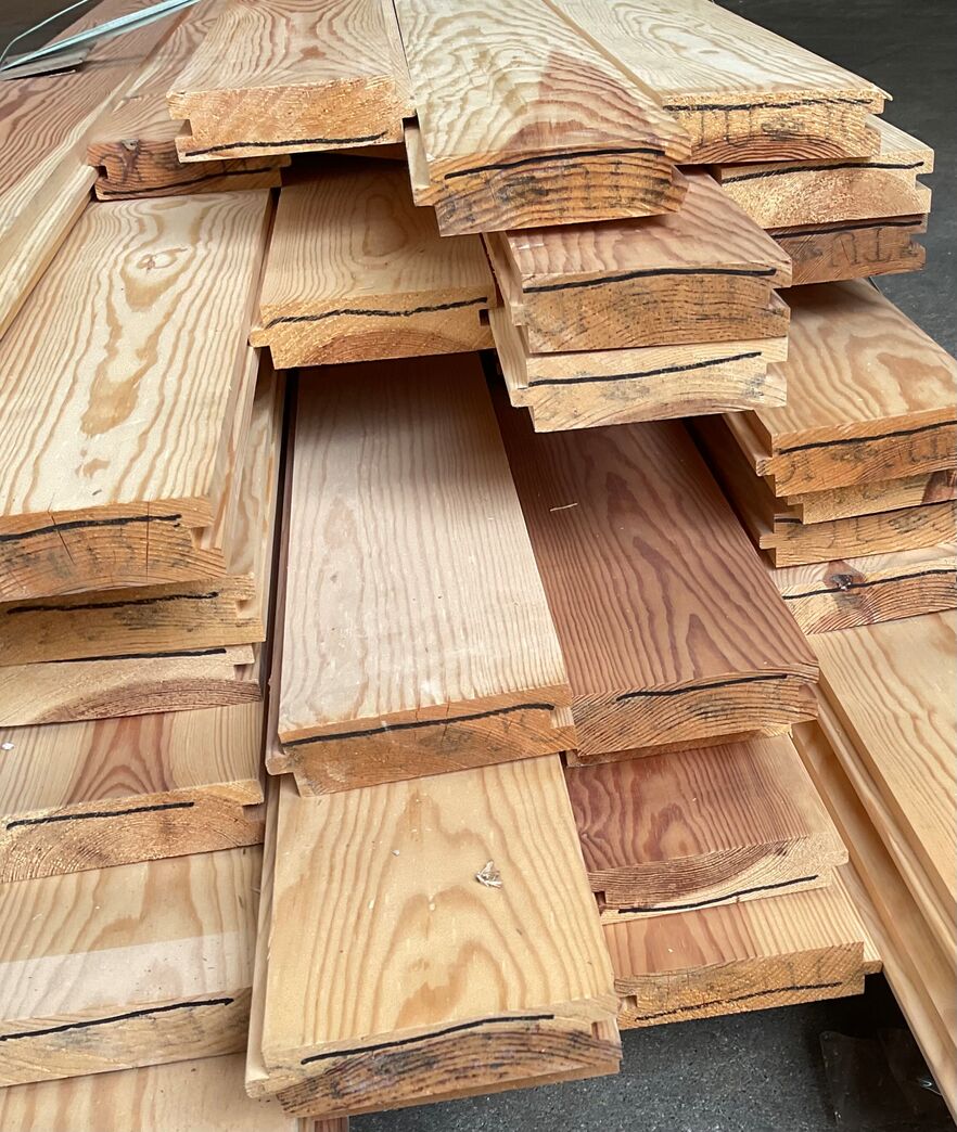 Samlet parti 30 mm fyrretræsgulv 19 m2