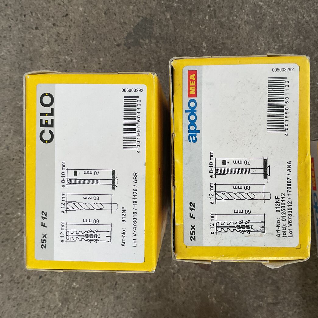 Samlet parti 12 mm plugs 12 kasser Samlet parti 12 mm plugs 12 kasser