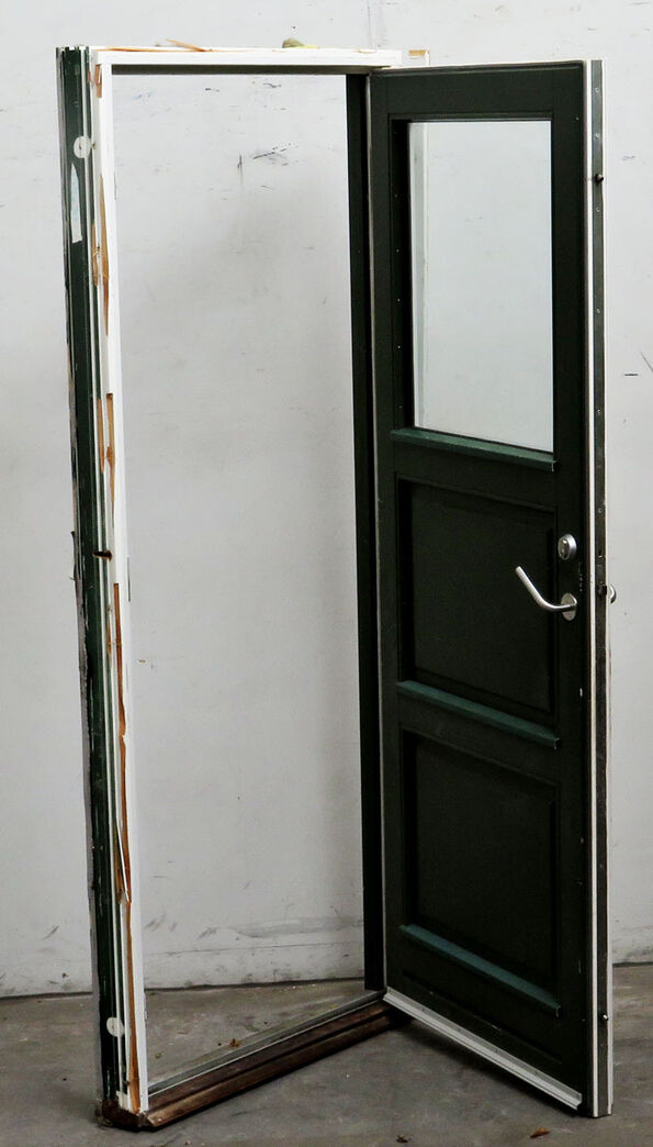 Yderdør med karm/med skade