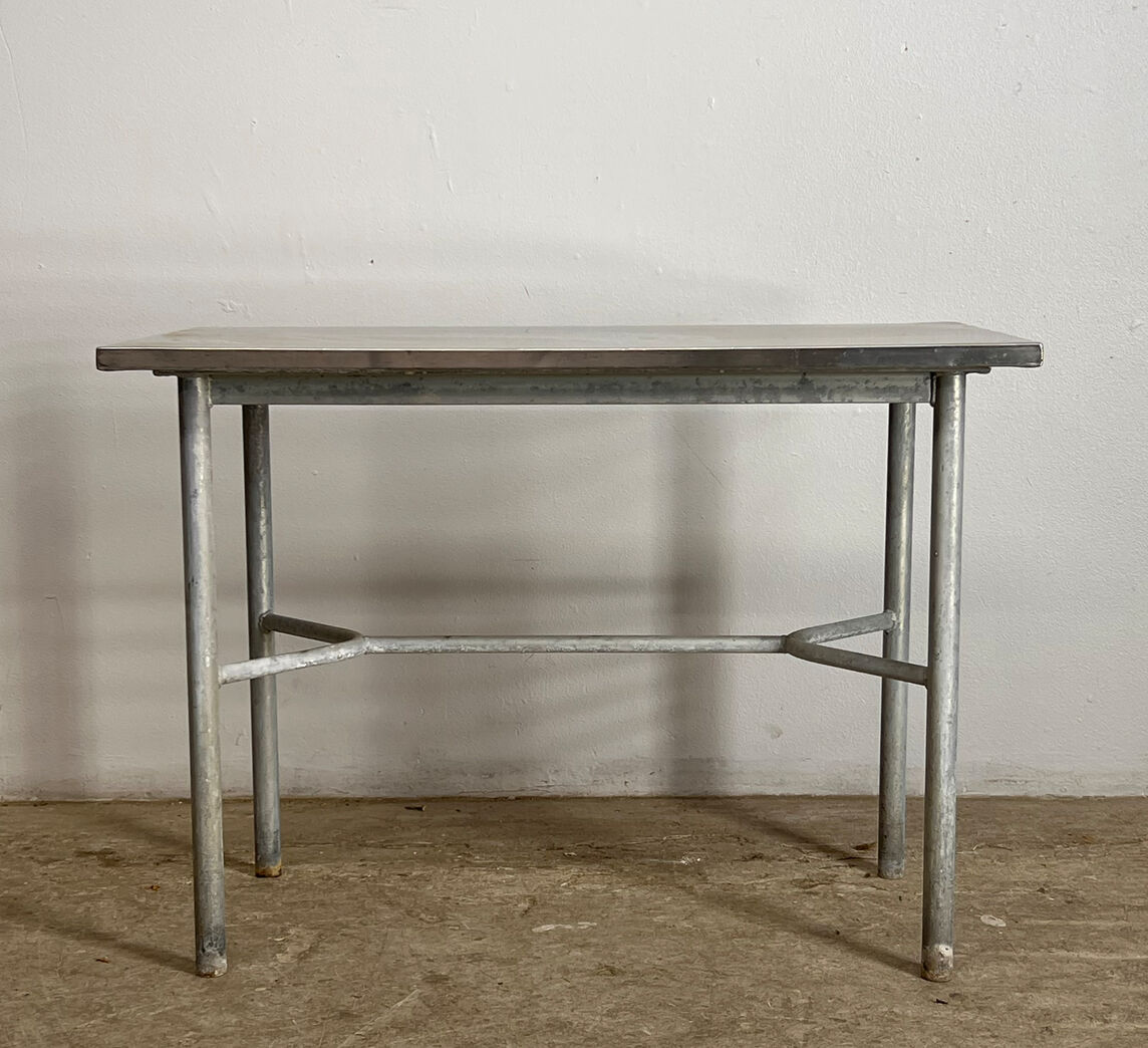 Bord i rustfrit stål