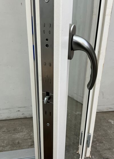 Dobbelt terrassedør med energiglas, højre ind.