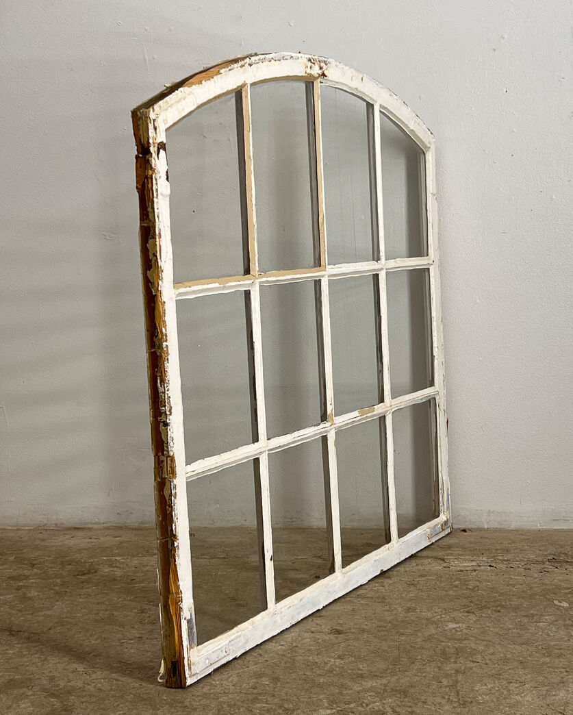 Skillerumsvindue med bue