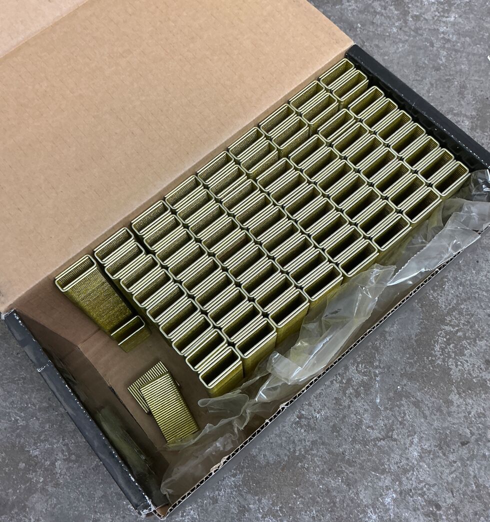 TJEP kasse med klammer - 25mm