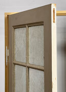 Dør med sprosser i karm