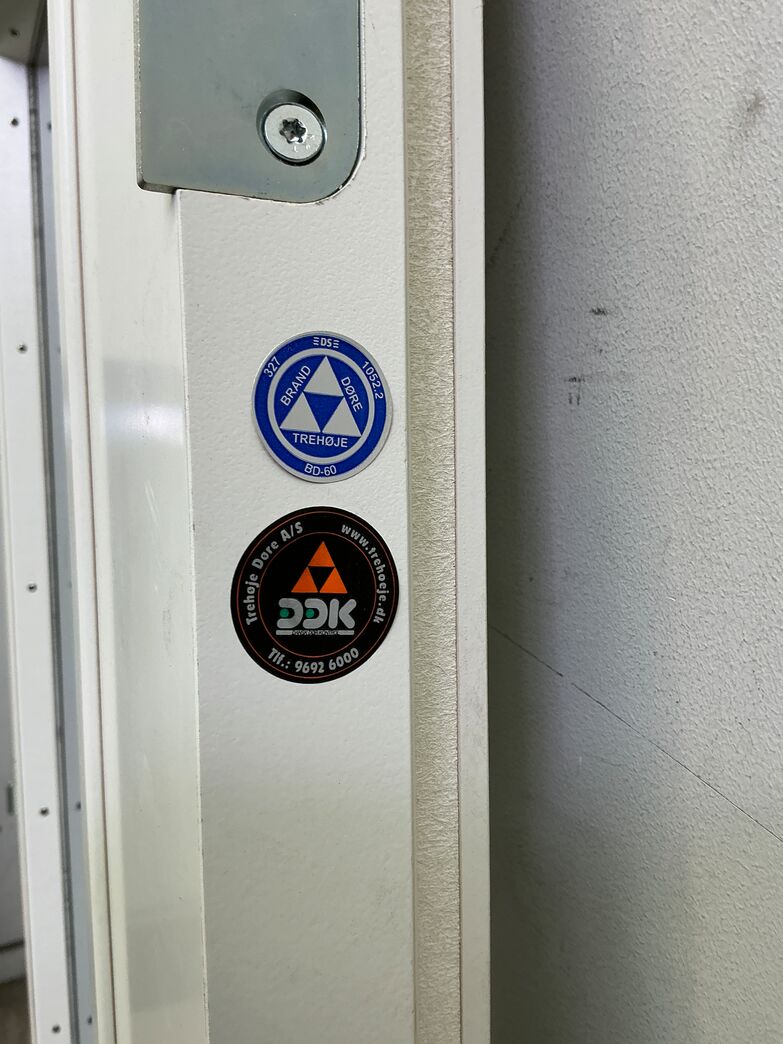 BD60 M16 dobbeltdør med glas u/karm