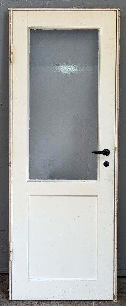 Fyldningsdør med matteret glas og karm