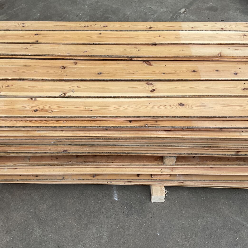 Brugte gulvbrædder i fyr, 44 m2, 10 cm
