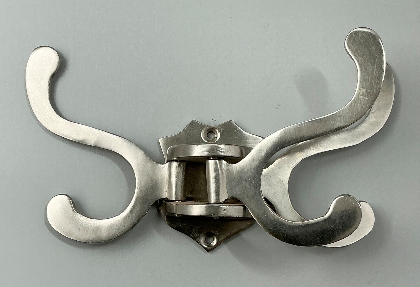 Foldeknage i børstet stål