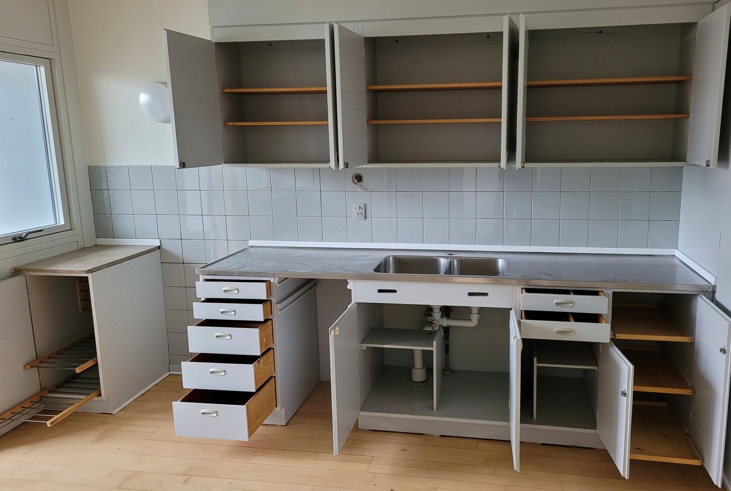 Malet komplet 60'er køkken