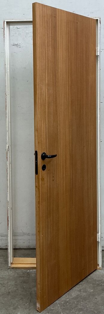 Lys Mahognifineret dør M8 m/karm hh.