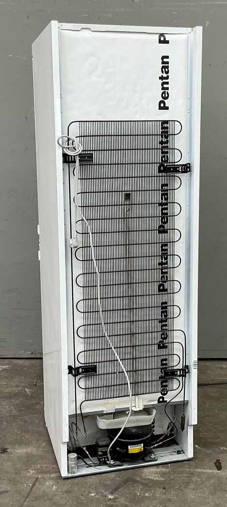 Fritstående Bosch køle/fryseskb 159/93 liter