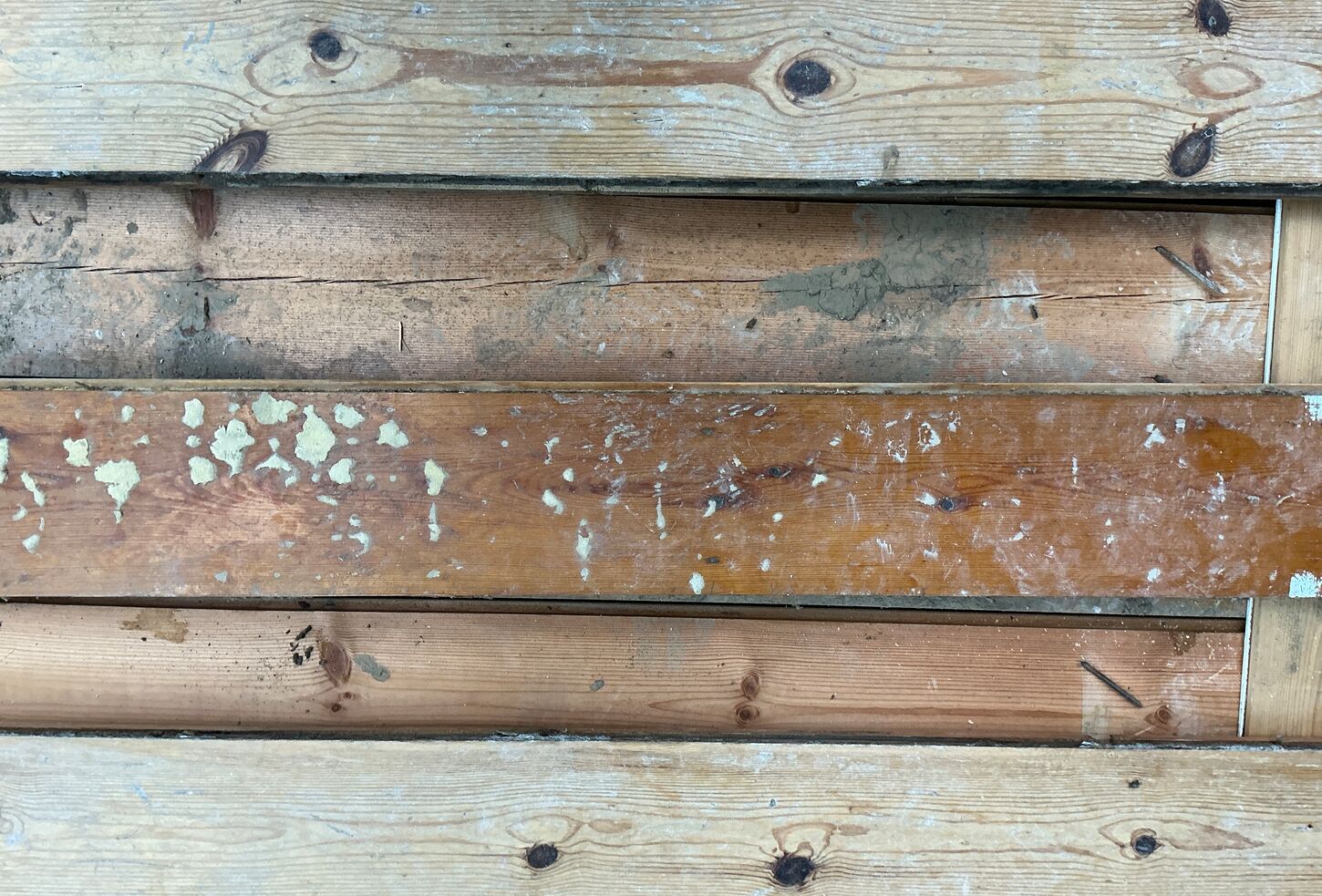 Brugt gulvbrædder i fyr, 11m2, 13,5 cm