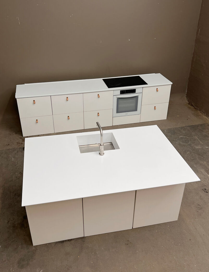 Ikea køkken med corianplade