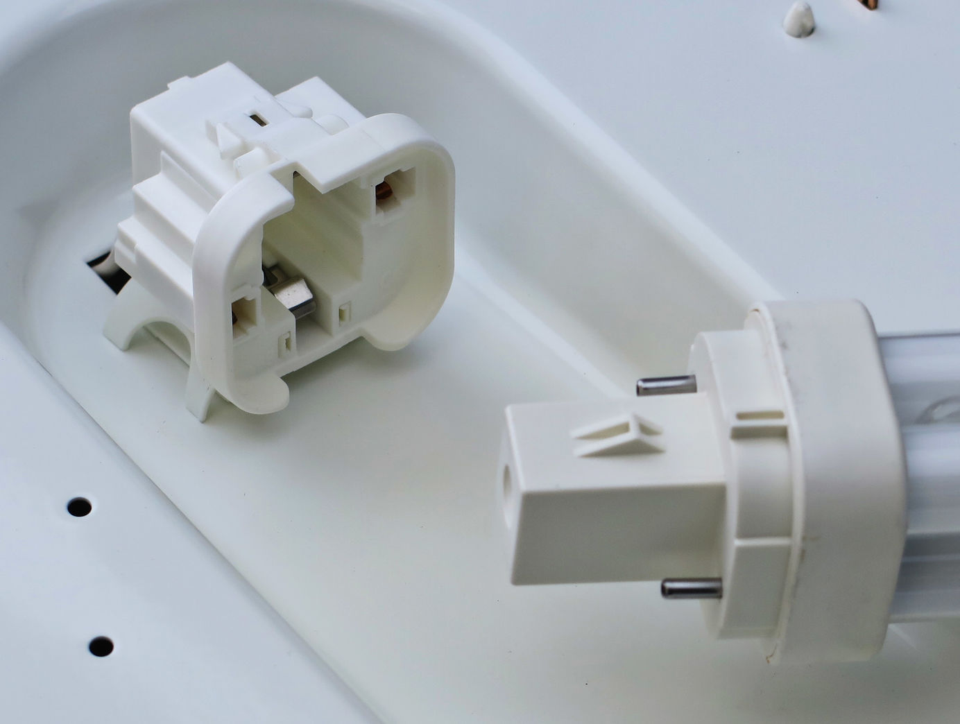 Loft/væglampe<br> Ø 32 cm - 26W