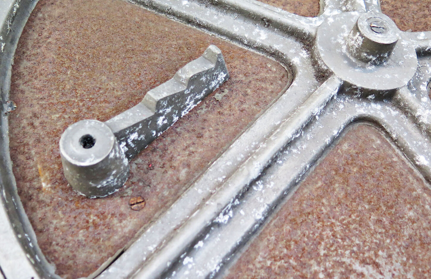 Vægdekoration, stor støbekliché på plade Vægdekoration, stor støbekliché på plade