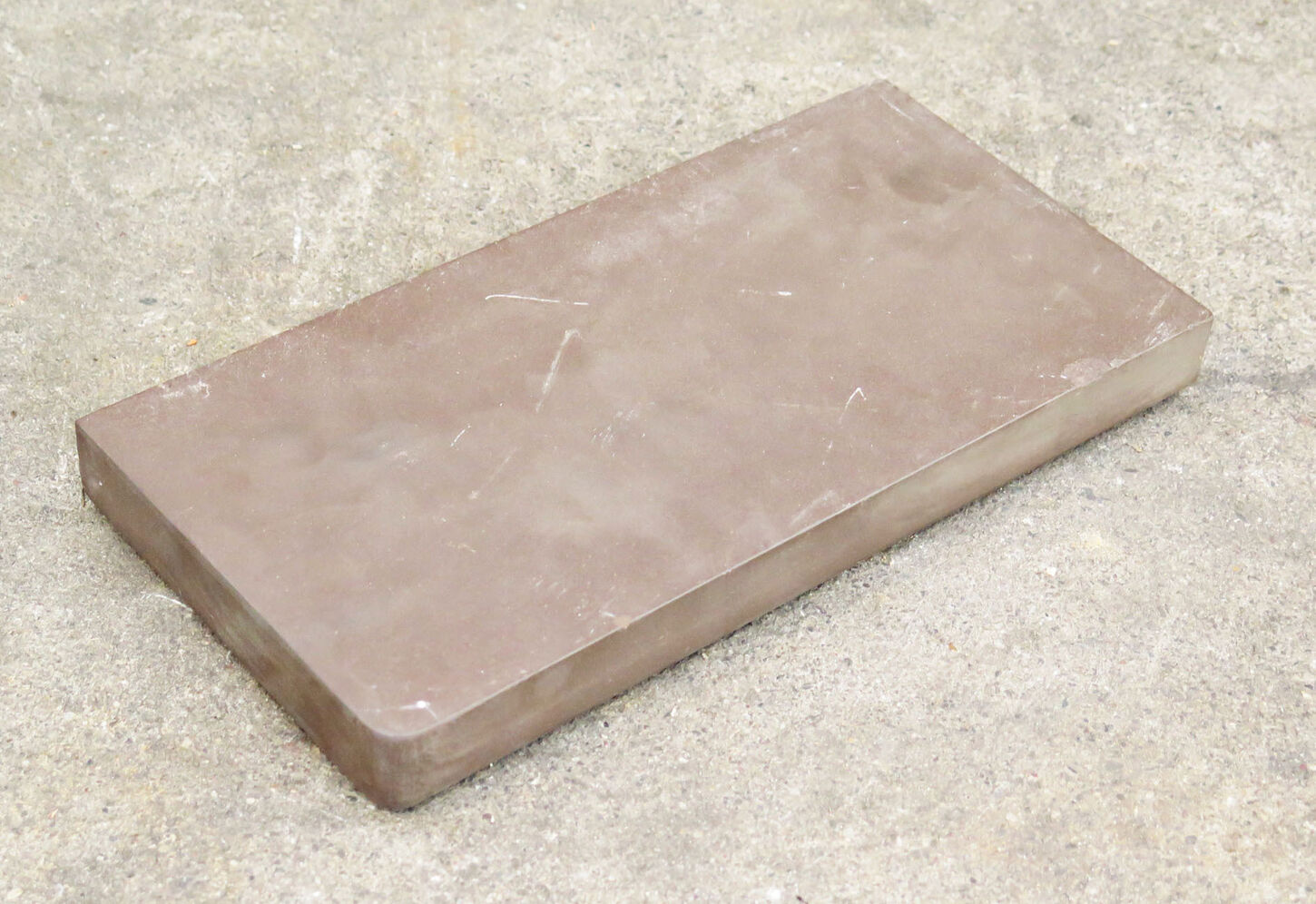 Stor Hasle hjørneklinke, mørk brun