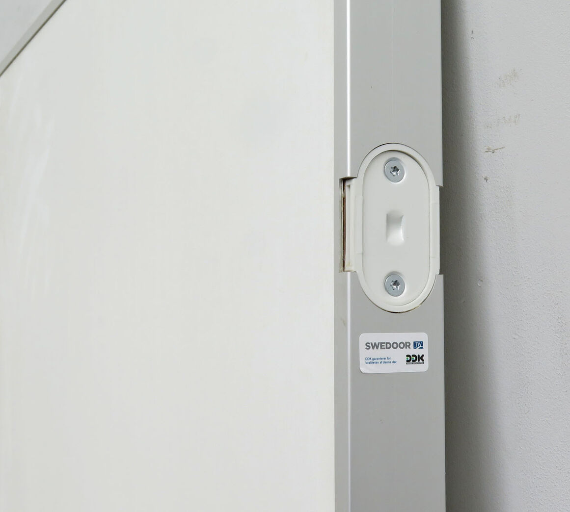 Swedoor vådrumsdør uden karm M9