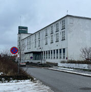 Fyldningsdør med glas og karm