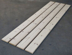 Plankegulv i fyrretræ med hvidolie. Wiking Gulve -2.sort. 8 m2