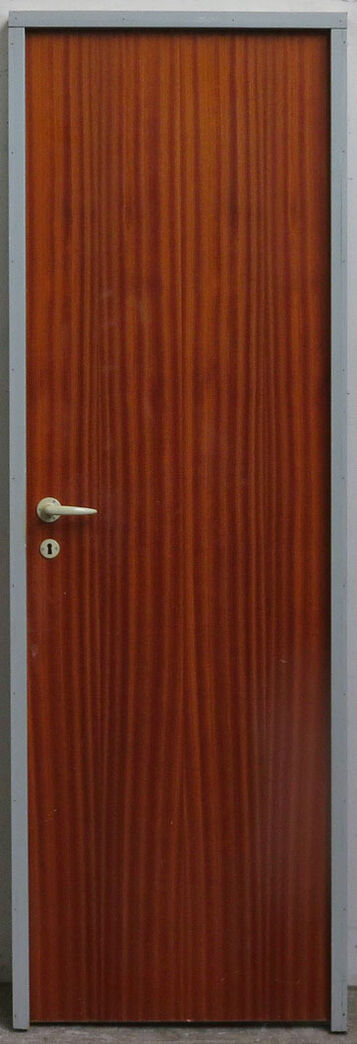 Fineret dør med karm