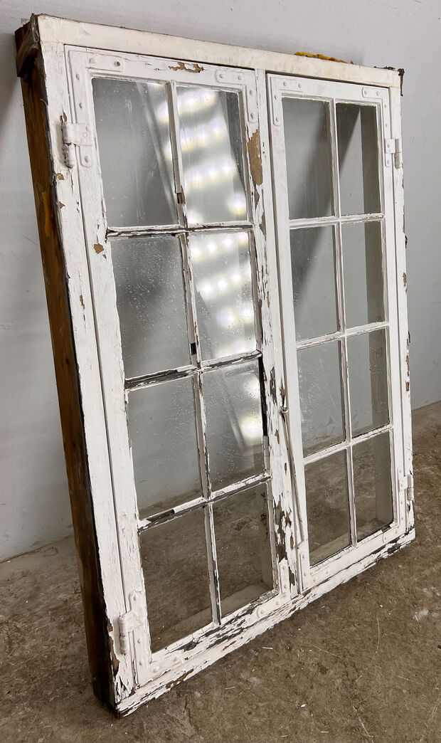 Sprossevindue med kittet enkeltlagsglas