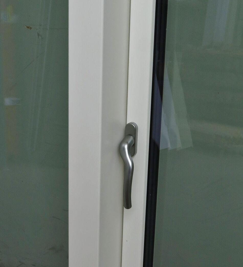 2-fags vindue med redningsåbning fra Vindunor