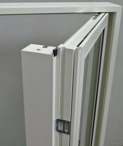 2-fags vindue med redningsåbning fra Vindunor