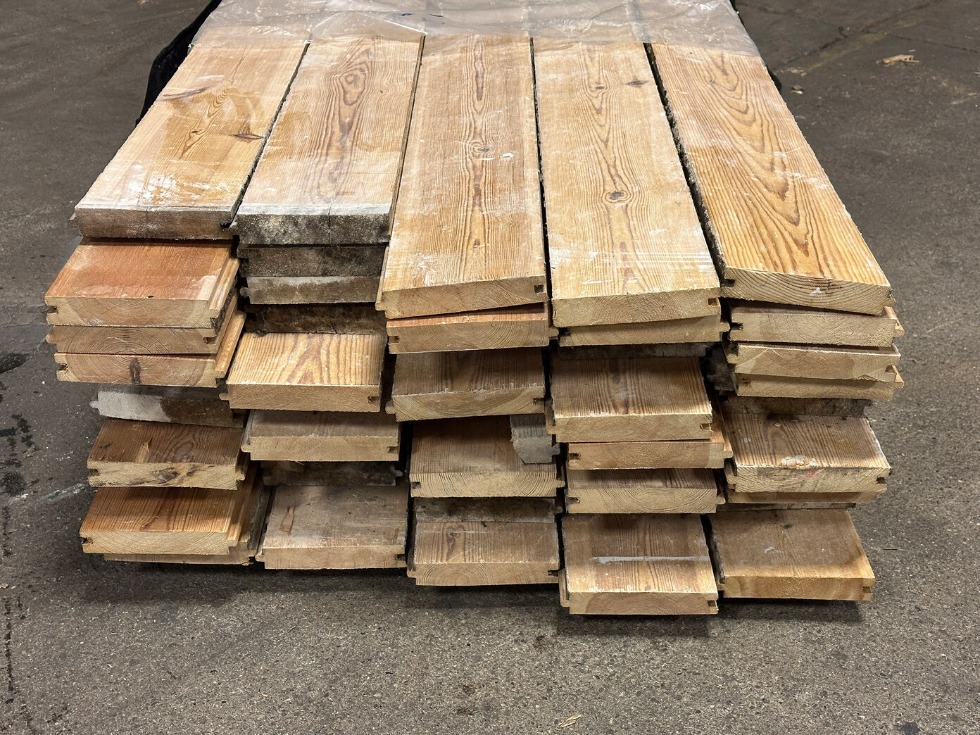 Brugte gulvbrædder i fyr, 17m2, 11cm