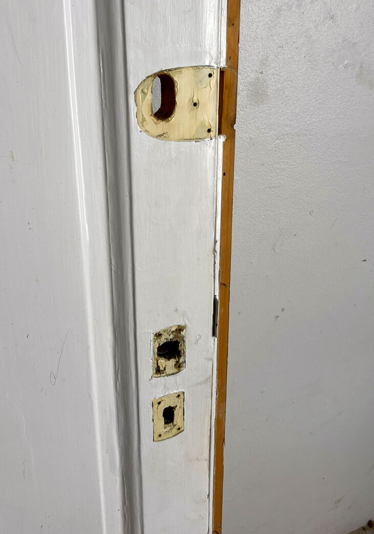 Fyldningsdør med karm