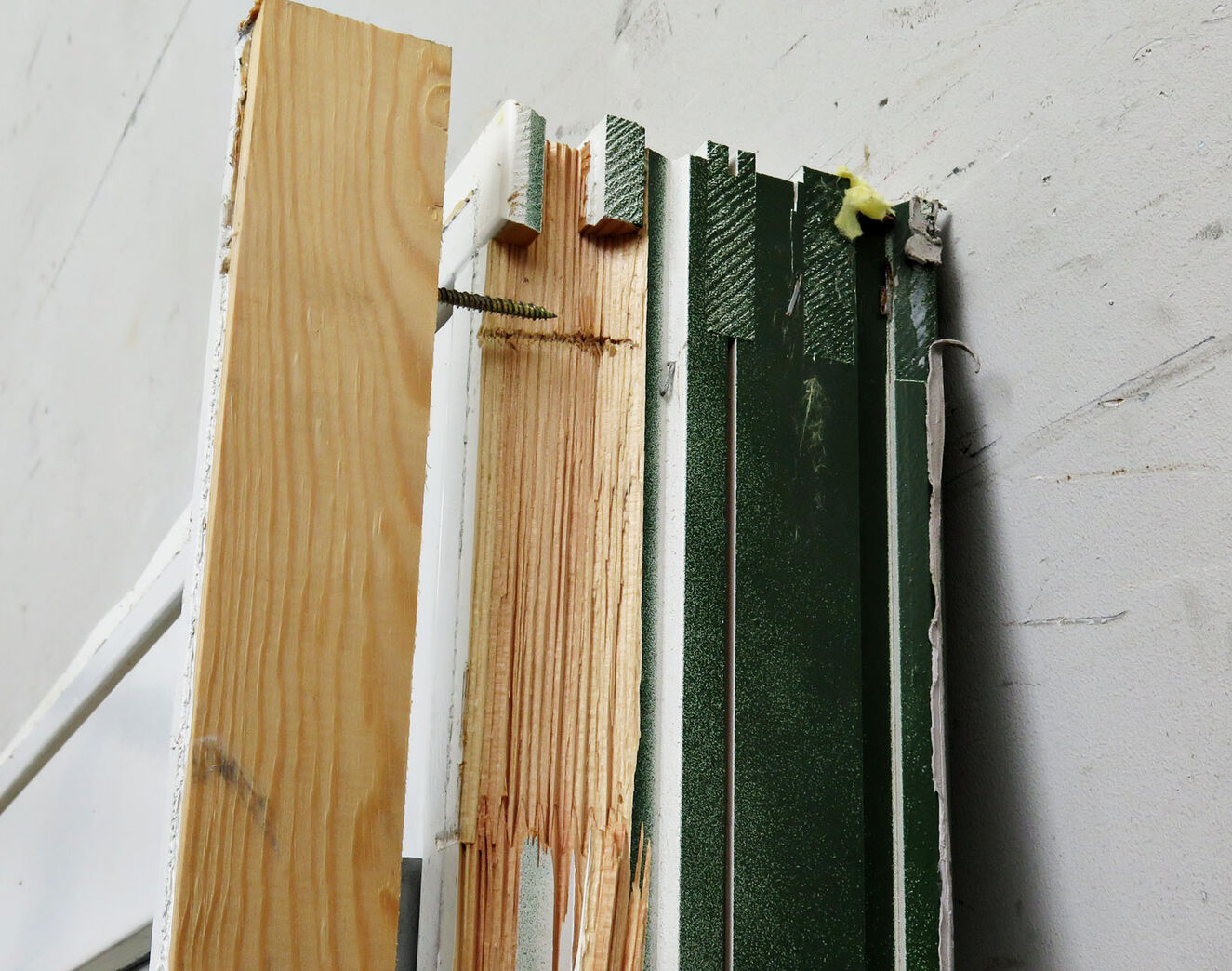 Yderdør med karm/med skade