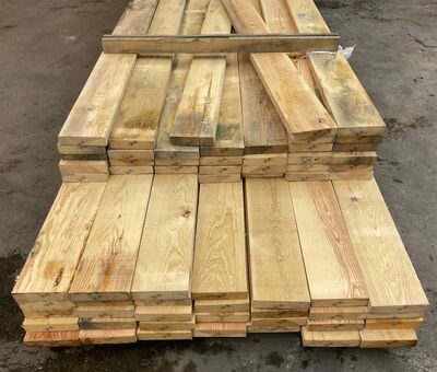 Ovntørret kantskåret fyr 32x150 mm 286 lbm.