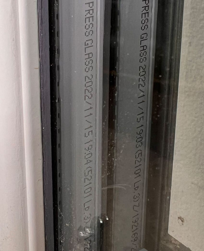 Termovindue i bondehusstil