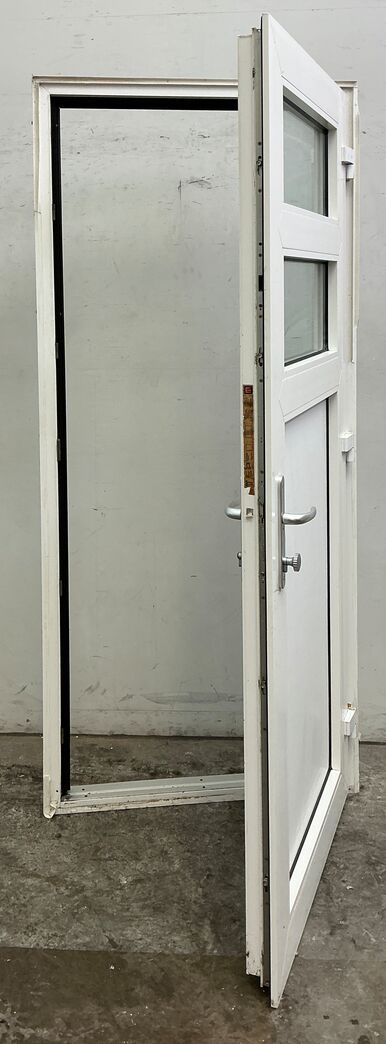 Facadedør i plast med 2 ruder hh