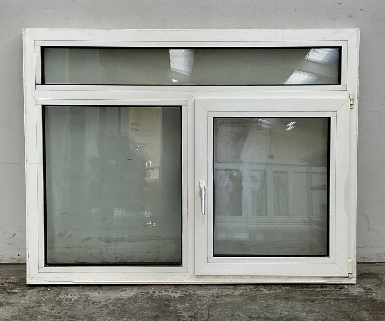 Plast 2-fags vindue med dreje kip og fast karm