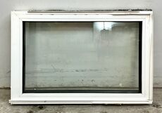 Termovindue i fast plastkarm