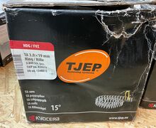 Diverse skruer og skudsøm