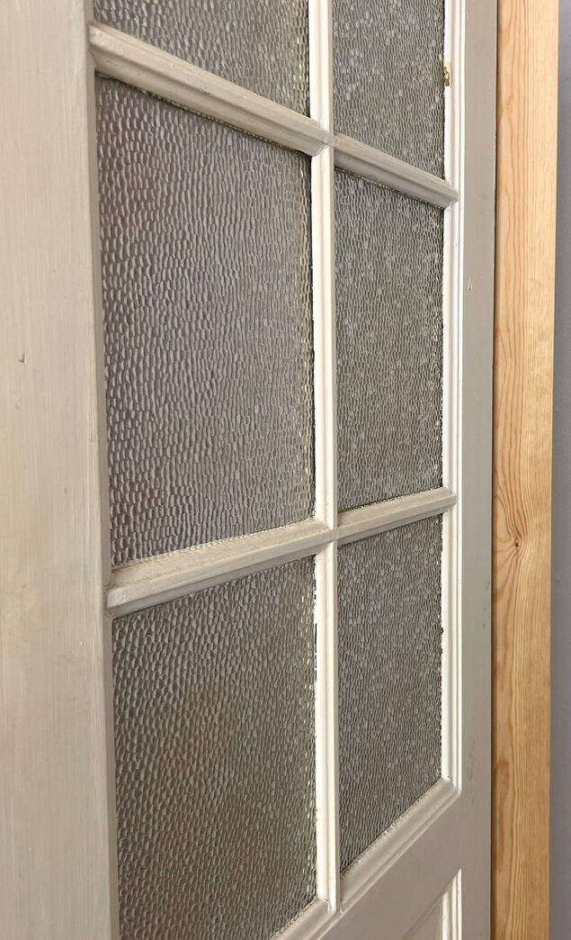 Dør med sprosser i karm