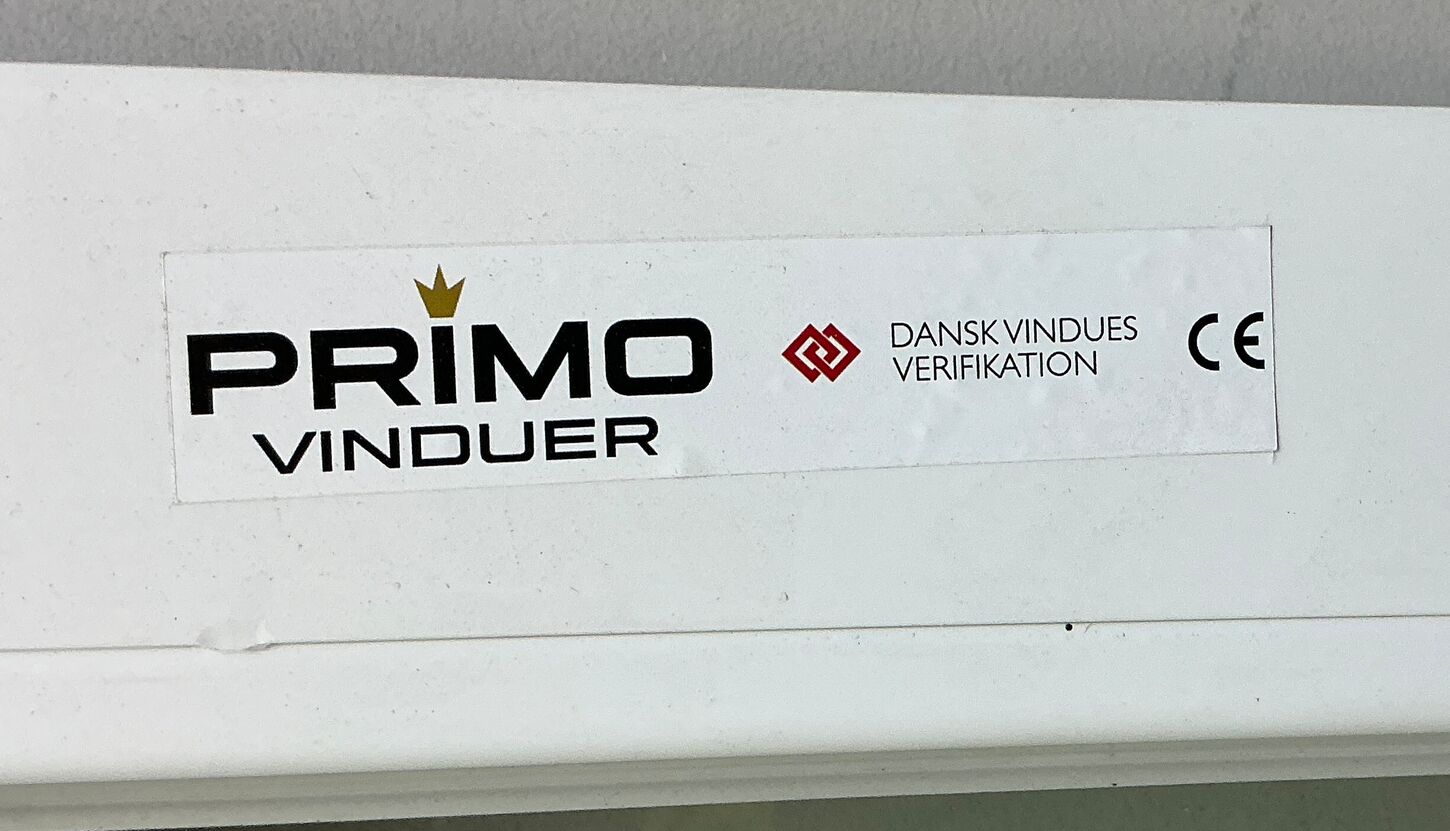 Plast vindue med sprosser