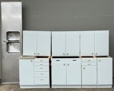 Malet komplet 60'er køkken