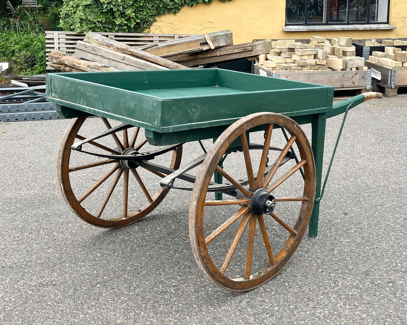 Gammel frugtvogn /markedsvogn