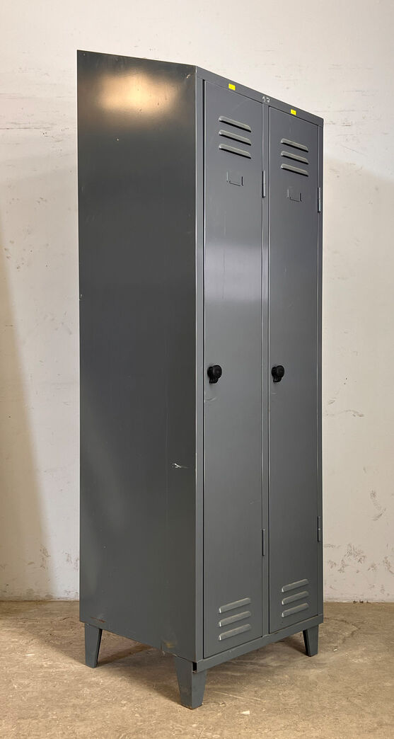 Garderobeskab / locker