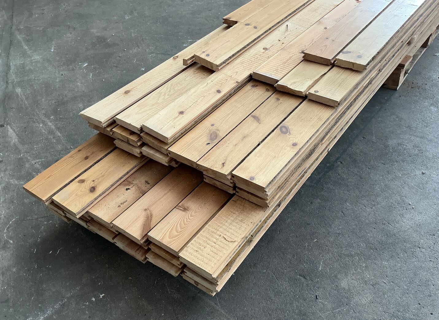 Brugte gulvbrædder i fyr, 20m2, 11,3 cm