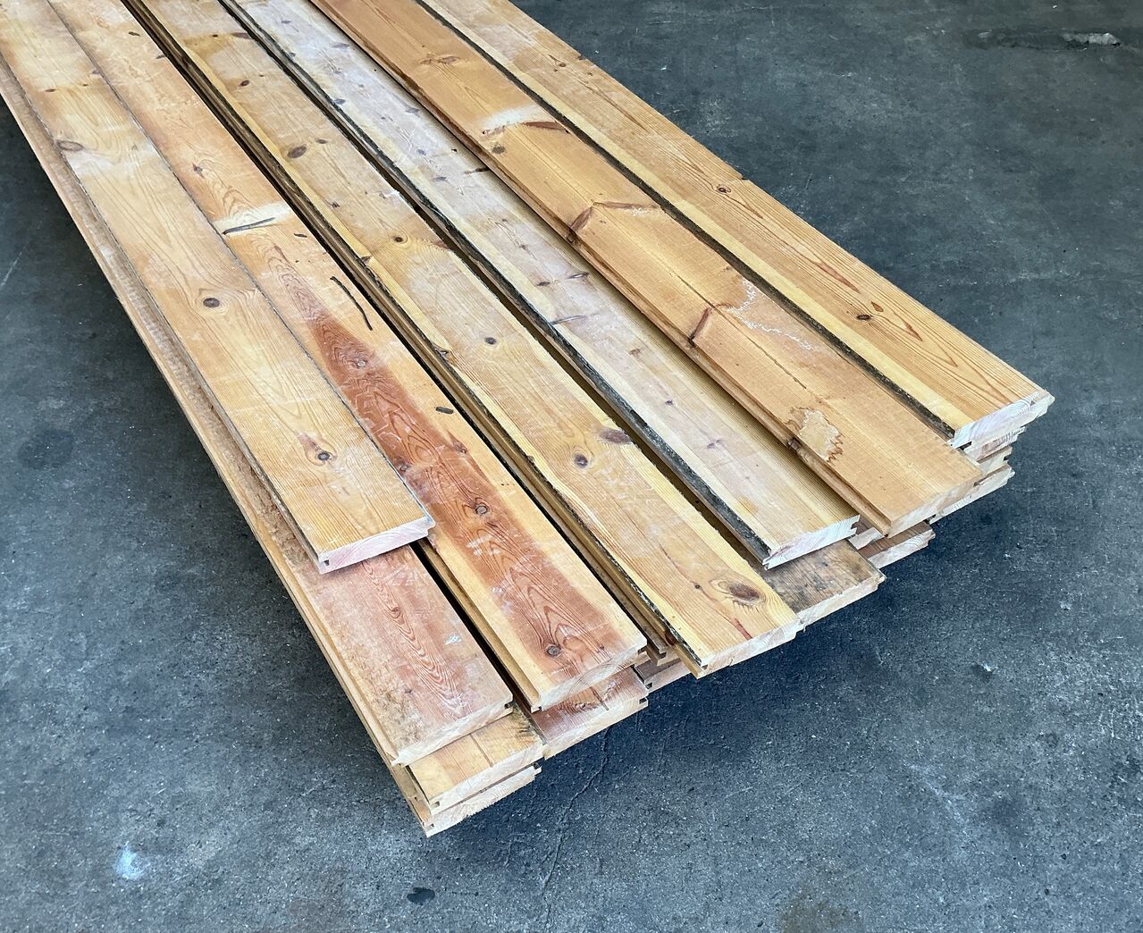Brugt gulvbrædder i fyr, 11m2, 11,3 cm